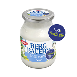 Das Bild zeigt das Schärdinger Bergbauern Naturjoghurt im Mehrwegglas 