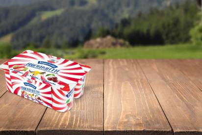 Jogurella Fruchtpalette (Erdbeer, Vanille & Kirsche) Headerbild