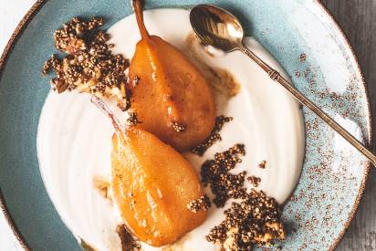 Karamellisierte Birnen auf Naturjoghurt