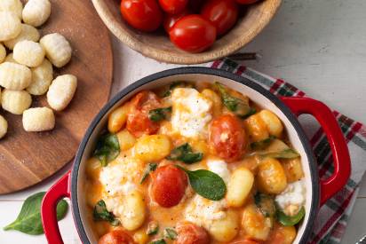 srd_header_gnocchi-auflauf-mit-gemuse_shutterstock_2434185715.jpg