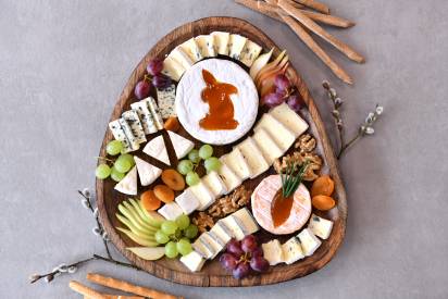 Oster-Weichkäse-Platte