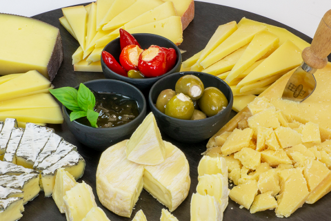 Käse-Weinplatte