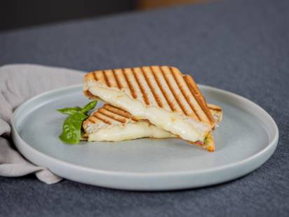 mozzarella-toast_Teaser