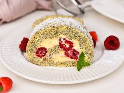 Mohn-Himbeer-Roulade mit Vanille Füllung